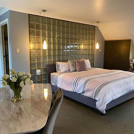 Gordon Gateway Motel Strahan Bagian luar foto