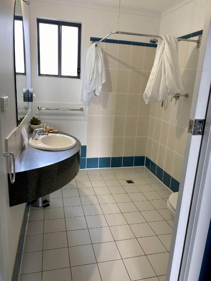 Gordon Gateway Motel Strahan Bagian luar foto